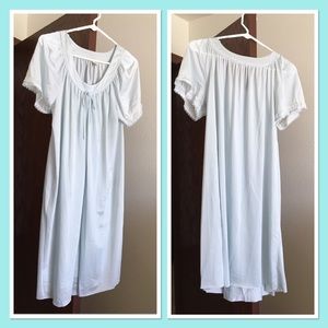 Vintage Chemise Nursing Nightgown 🤱